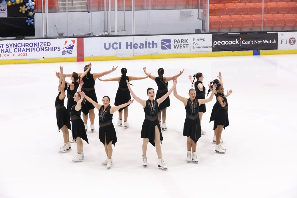 IceSymmetrics performing at the 2025 Pacific Coast Synchronized Skating Sectional