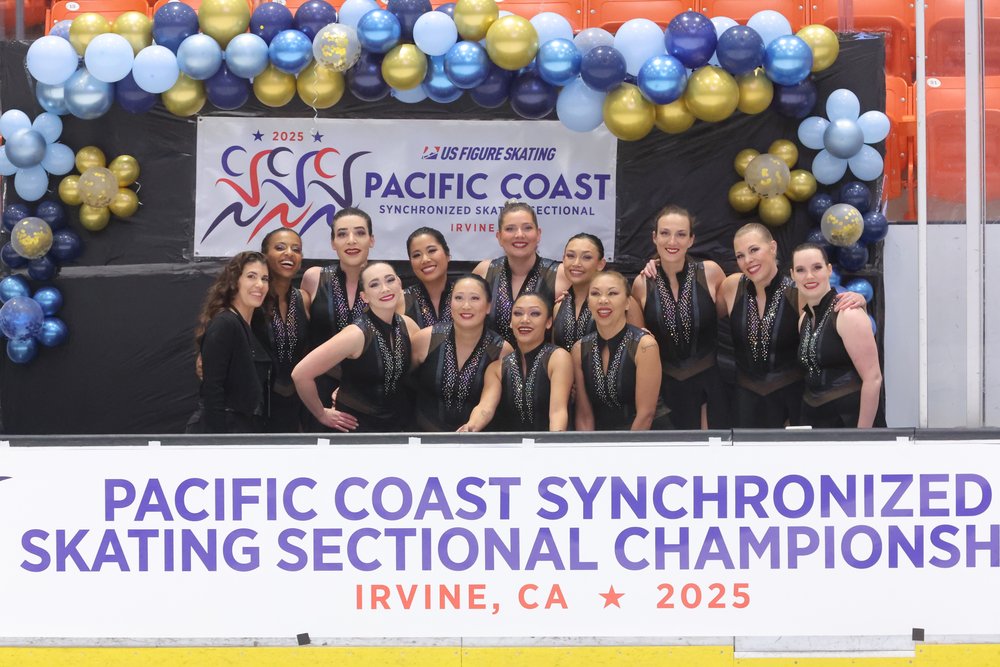 IceSymmetrics performing at the 2025 Pacific Coast Synchronized Skating Sectional