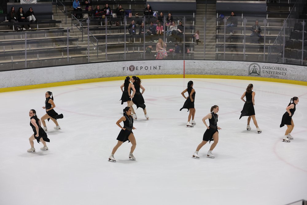 IceSymmetrics performing at the 2025 Synchro Fall Classic
